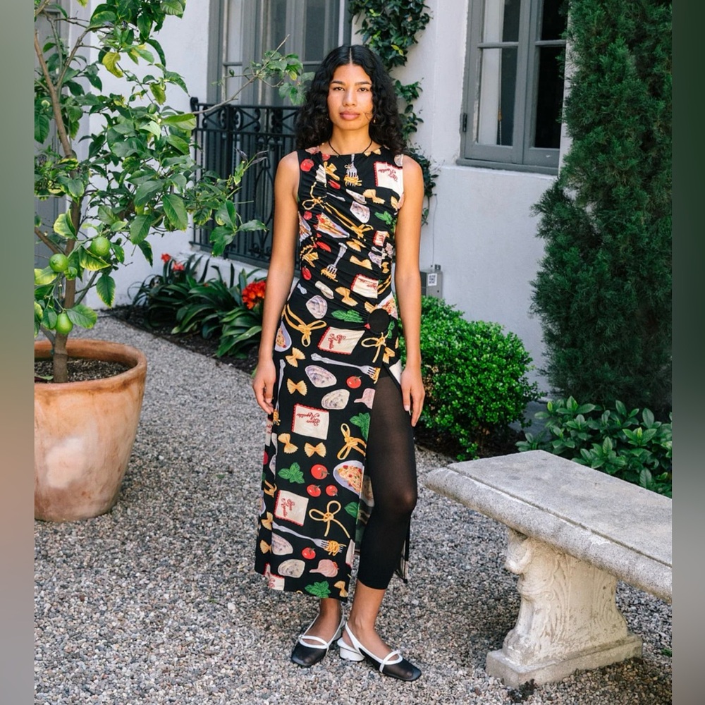 Lisa Says Gah Savannah Cinch Dress - Buon Appetito Black